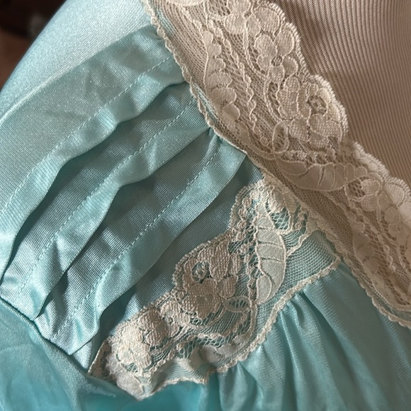 Vintage baby blue lace lingerie night top - Picture 8 of 8